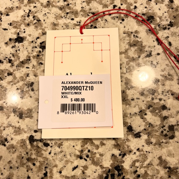 Alexander McQUEEN Oversized T-Shirt. - Picture 5 of 7